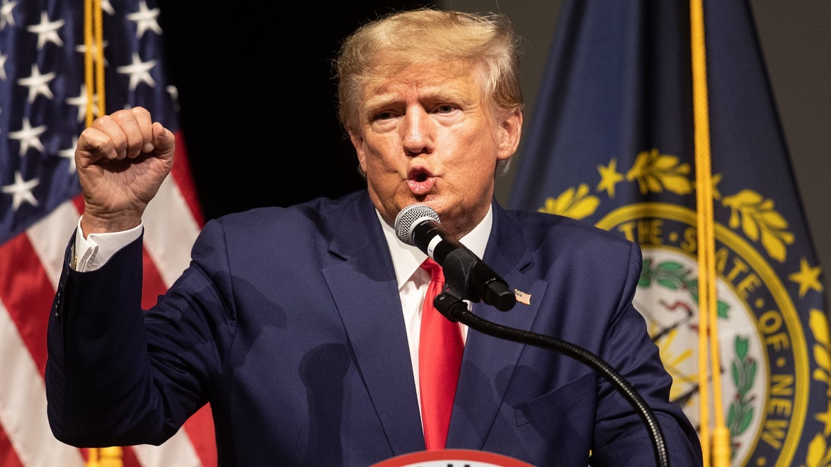 গ্রেফতার গুঞ্জনের মধ্যেই নির্বাচনী প্রচারণা শুরু ট্রাম্পের