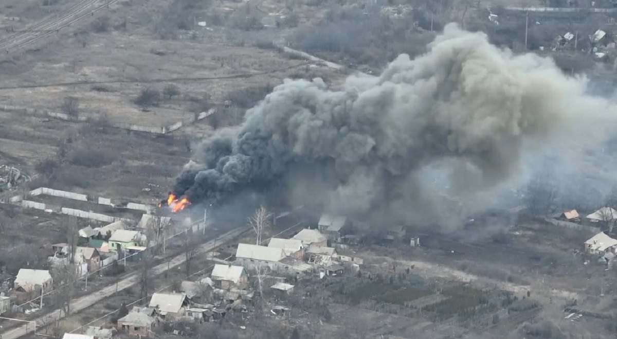 ইউক্রেনের বাখমুত শহরের নিয়ন্ত্রণ পাবার দ্বারপ্রান্তে রাশিয়া