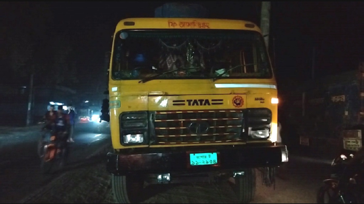 কালীগঞ্জে ট্রাক চাপায় প্রাণ গেলো মোটরসাইকেল আরোহীর