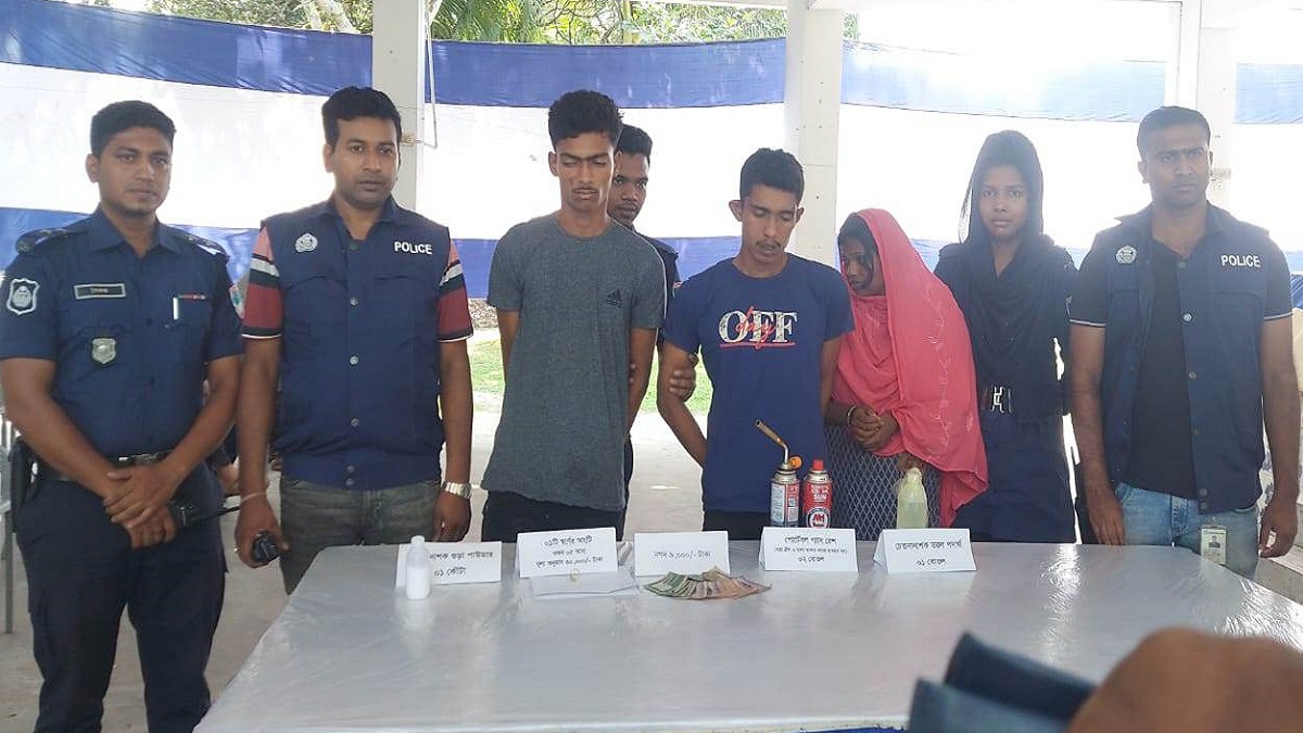 সাতক্ষীরায় অজ্ঞান পার্টির সর্দারসহ আটক ৩