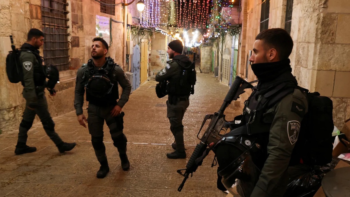 নারীকে উত্ত্যক্তের প্রতিবাদ করায় পশ্চিম তীরে ১০ রাউন্ড গুলি ছুড়ে ফিলিস্তিনি যুবককে হত্যা