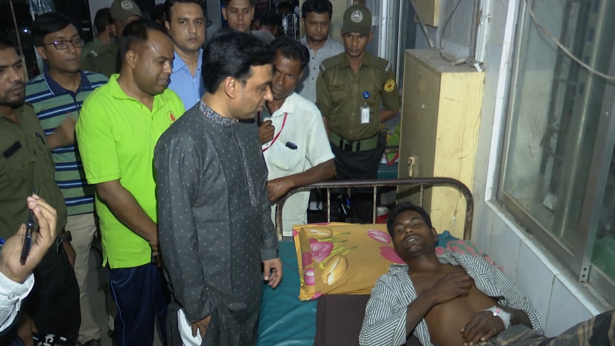 সেচের পানি না পেয়ে আদিবাসী কৃষকের আত্মহত্যাচেষ্টা