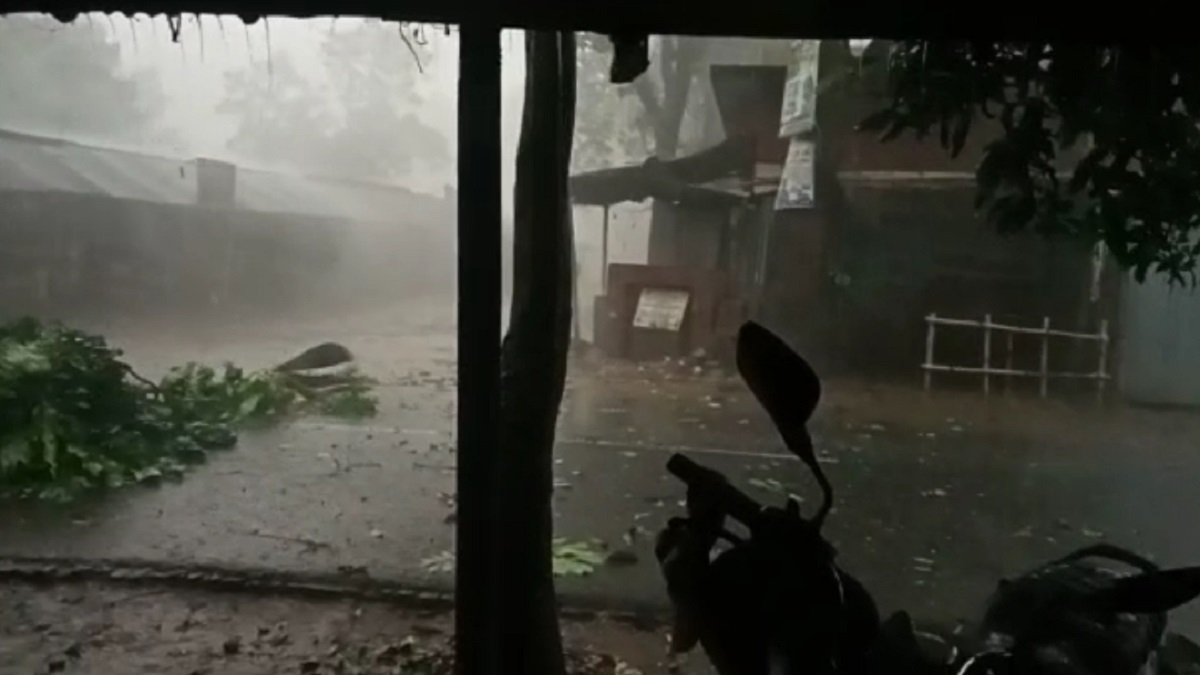 রাজশাহীর বিভিন্ন উপজেলায় শিলাবৃষ্টি