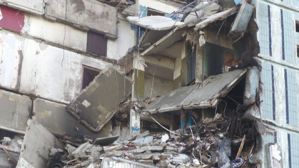 ইউক্রেনের বিভিন্ন শহরে রুশ হামলা, নিহত অন্তত ২৫