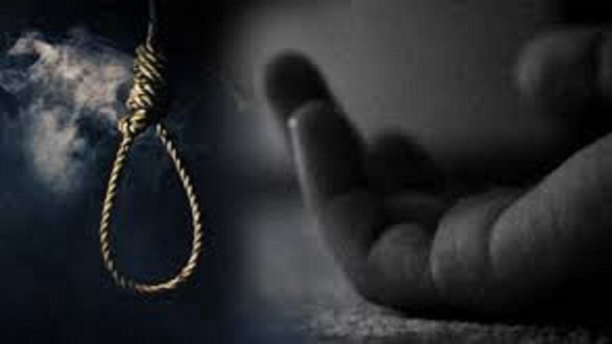 স্বামী বিউটি পার্লারে যেতে বাধা দেয়ায় স্ত্রীর আত্মহত্যা