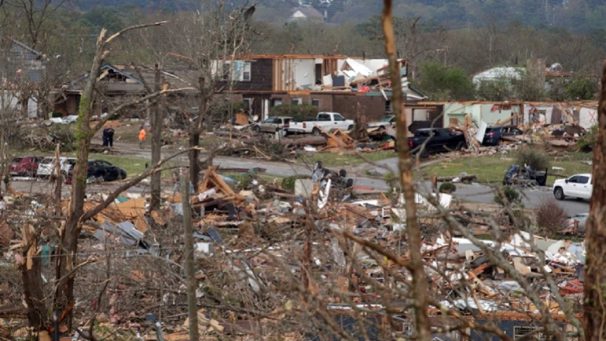 যুক্তরাষ্ট্রে টর্নেডোর আঘাতে প্রাণহানি বেড়ে ২৬