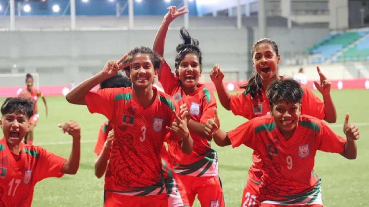 এএফসি নারী চ্যাম্পিয়নশিপ: সিঙ্গাপুরকে হারিয়ে গ্রুপ সেরা বাংলাদেশ