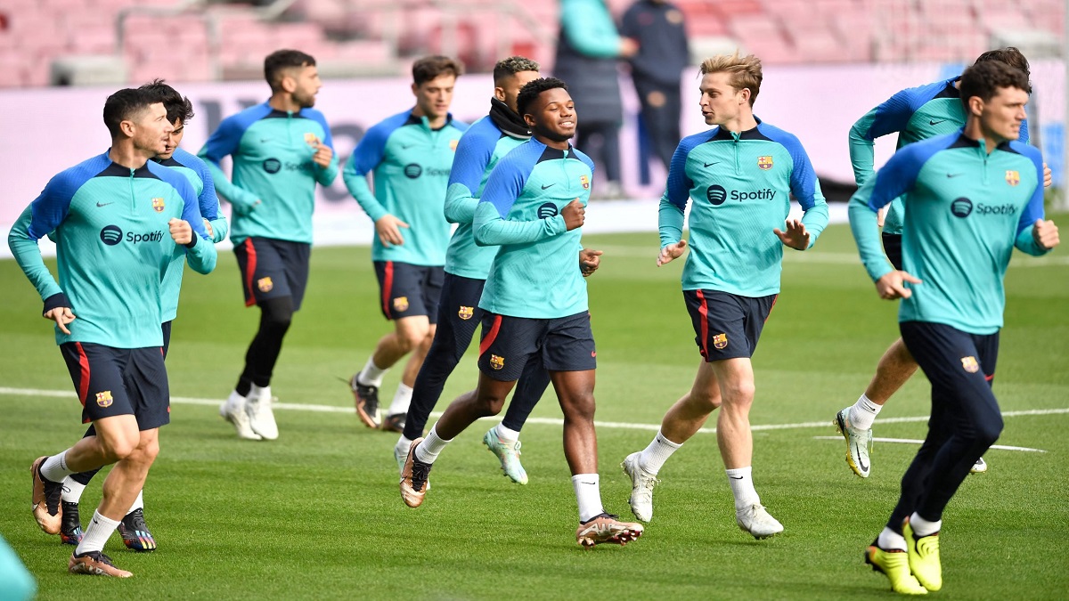 রিয়ালের সঙ্গে পয়েন্ট ব্যবধান বাড়িয়ে নিতে রাতে মাঠে নামবে বার্সা