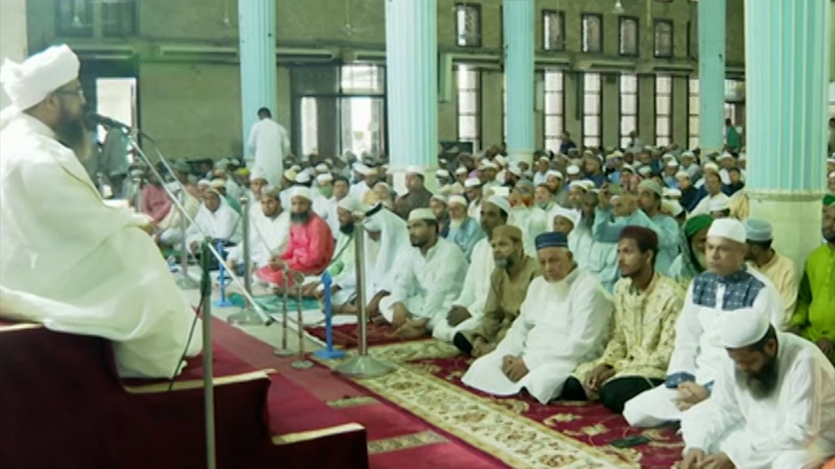 বায়তুল মোকাররমে ঈদের প্রথম জামাত অনুষ্ঠিত