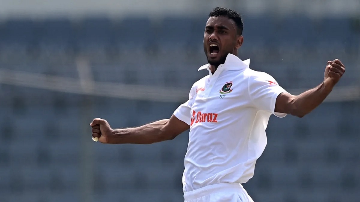 শুরুতেই ব্যাকফুটে আইরিশরা