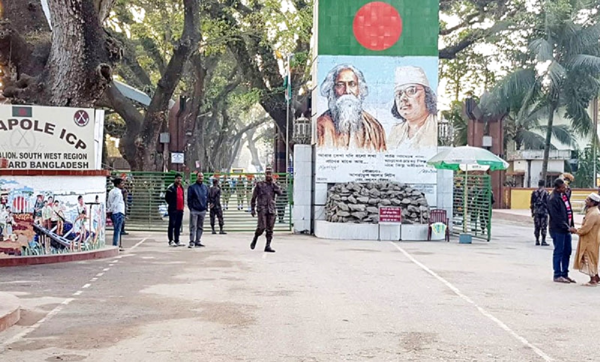 ভারতীয়দের কর্মবিরতিতে বেনাপোলে দ্বিতীয় দিনেও রফতানি বাণিজ্য বন্ধ