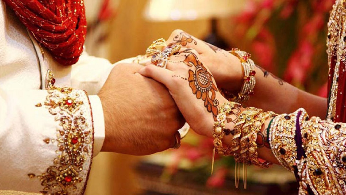 দেশে ধনীরাই বেশি বয়সে বিয়ে করেন