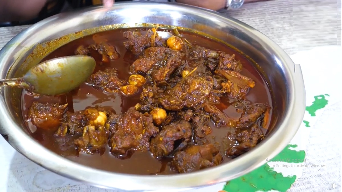 ঘরেই তৈরি করুন হোটেলের স্বাদের চুইঝালের মাংস