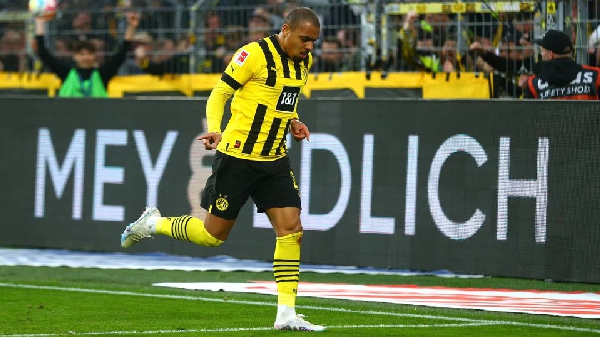 বুন্দেসলিগায় বায়ার্নের হার, জয়ে শীর্ষে ডর্টমুন্ড