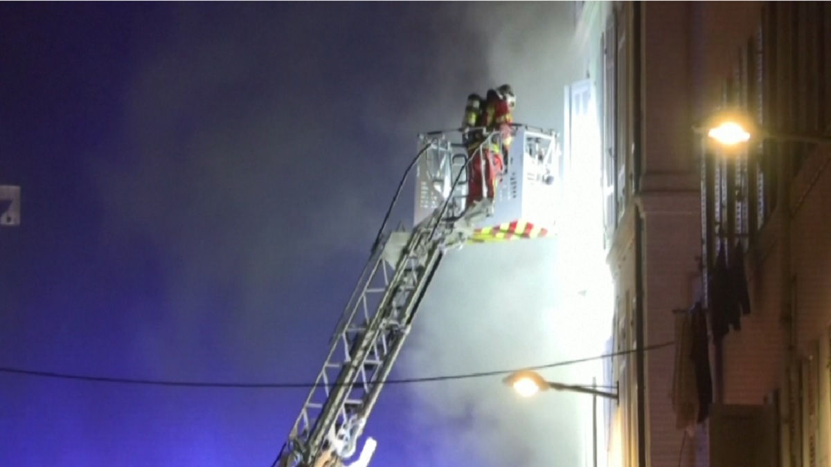 ফ্রান্সে আবাসিক ভবনে জোরালো বিস্ফোরণ