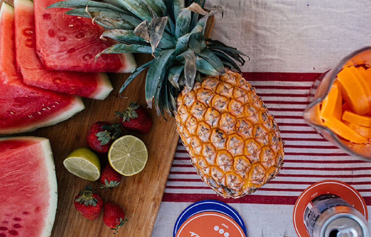 রোজায় সুস্থ থাকতে ইফতারে যেসব ফলমূল খাবেন