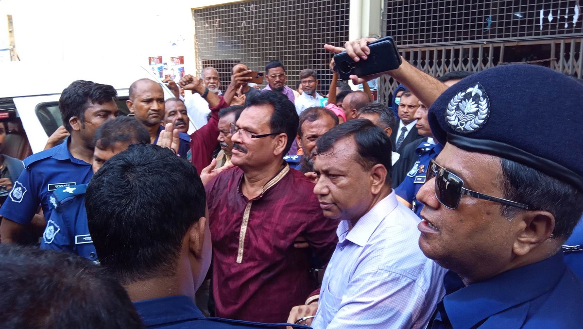 শেখ হাসিনার গাড়িবহরে হামলা: সাবেক এমপিসহ ৪ বিএনপি নেতার যাবজ্জীবন, ৪৪ জনের কারাদণ্ড