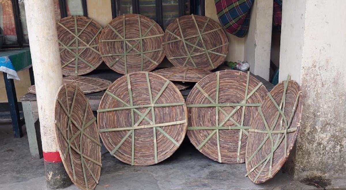 ঝিনাইদহে ১০টি ঢাল ও সরঞ্জামাদি উদ্ধার