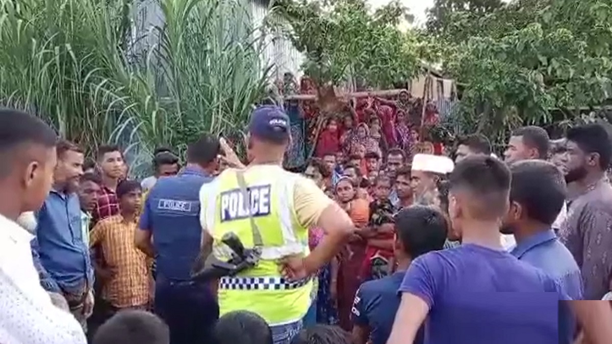 ঈদের জামাত শেষে জুতা বদল নিয়ে দু’পক্ষের সংঘর্ষে নিহত ১, পুলিশসহ আহত ২০