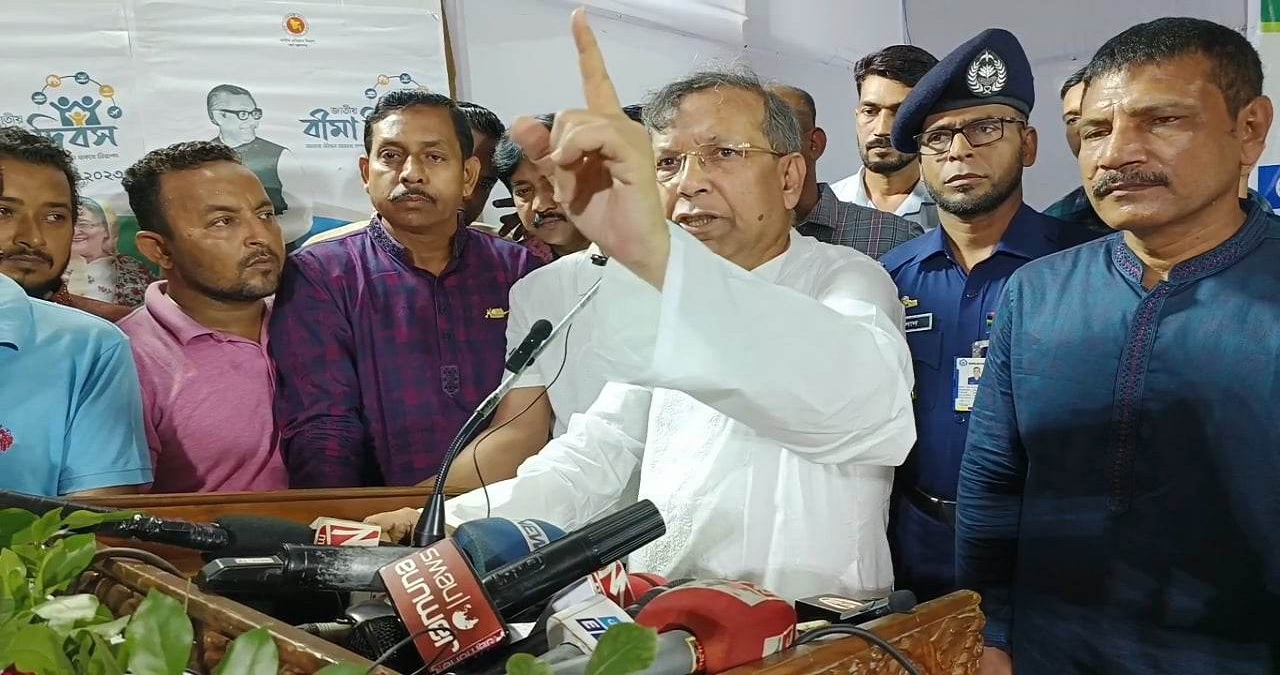 সংবিধান নিয়ে বিএনপি ও জাতীয় পার্টি অনেক ফুটবল খেলেছে: আইনমন্ত্রী