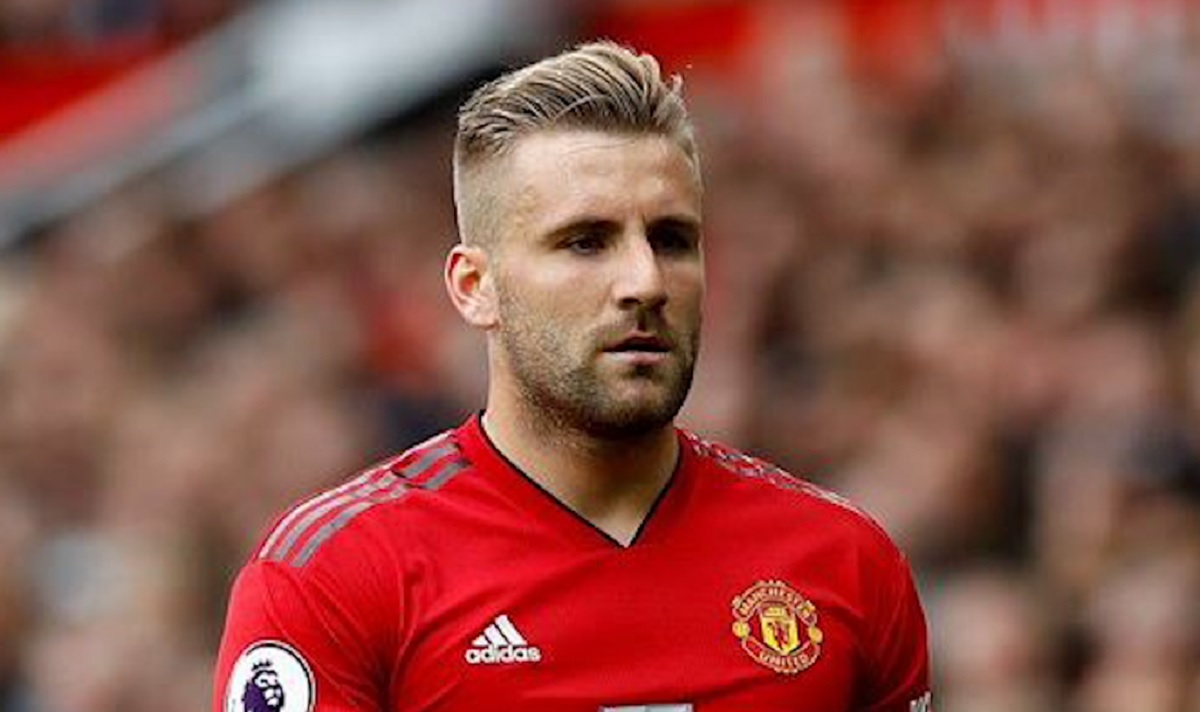 নতুন চুক্তিতে ম্যানচেস্টার ইউনাইটেডে লুক শ