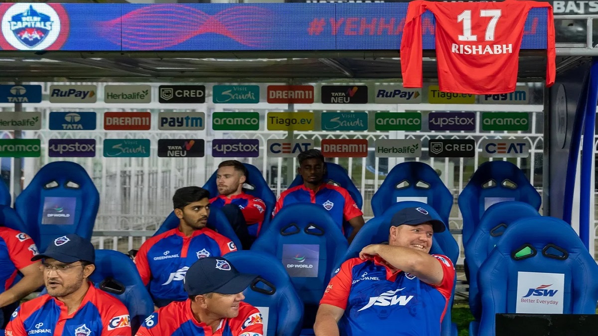 ডাগআউটে জার্সি টানিয়ে পান্তের প্রতি ভালোবাসা জানালো দিল্লি