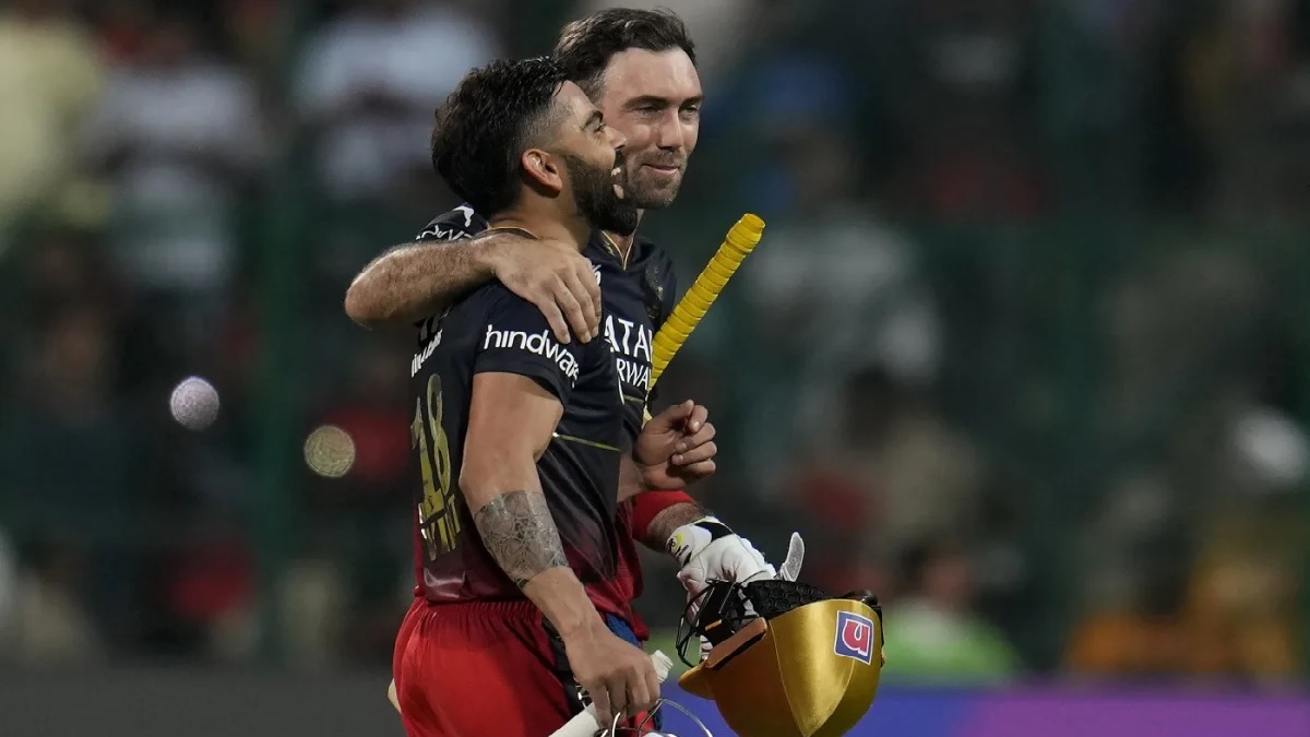 কোহলি-ডু প্লেসি ঝড়ে ধরাশয়ী মুম্বাই