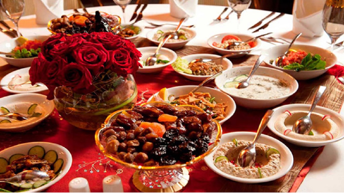 গরমে সুস্থ থাকতে সাহরি ও ইফতারের তালিকায় যেসব খাবার রাখবেন