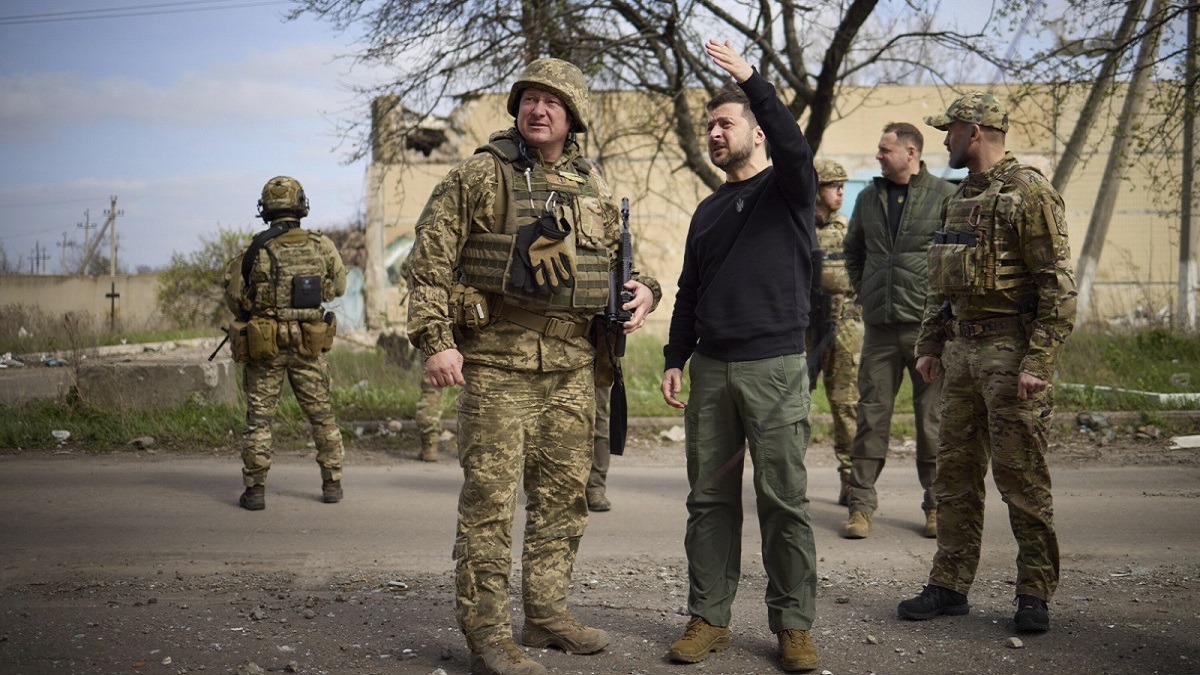 বেলারুশ-পোল্যান্ড সীমান্ত পরিদর্শনে জেলেনস্কি