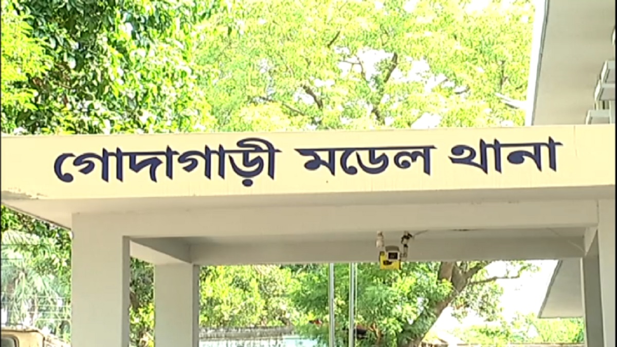 রাজশাহীতে ছিনতাই করতে গিয়ে পুলিশ কনস্টেবল আটক