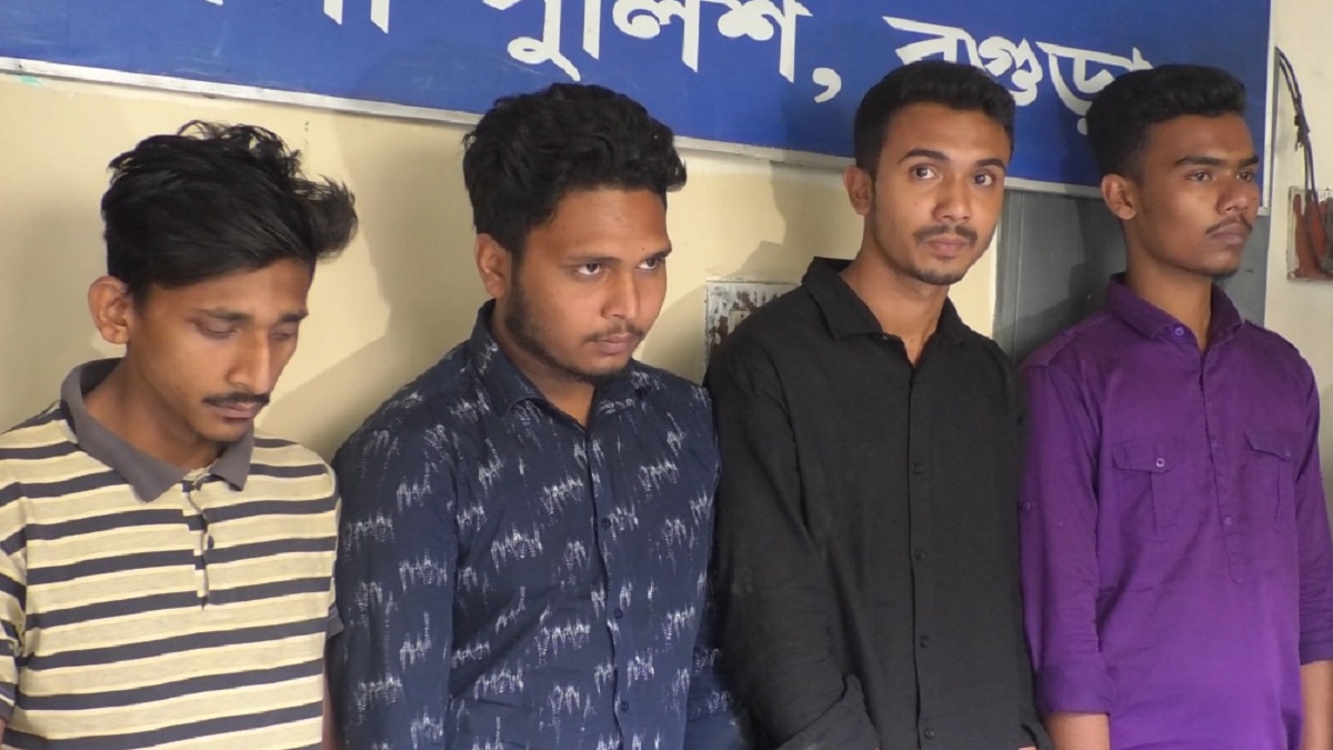 ফেসবুক পেজ খুলে এসএসসি পরীক্ষার ‘ভুয়া’ প্রশ্নপত্র বিক্রি, গ্রেফতার ৪