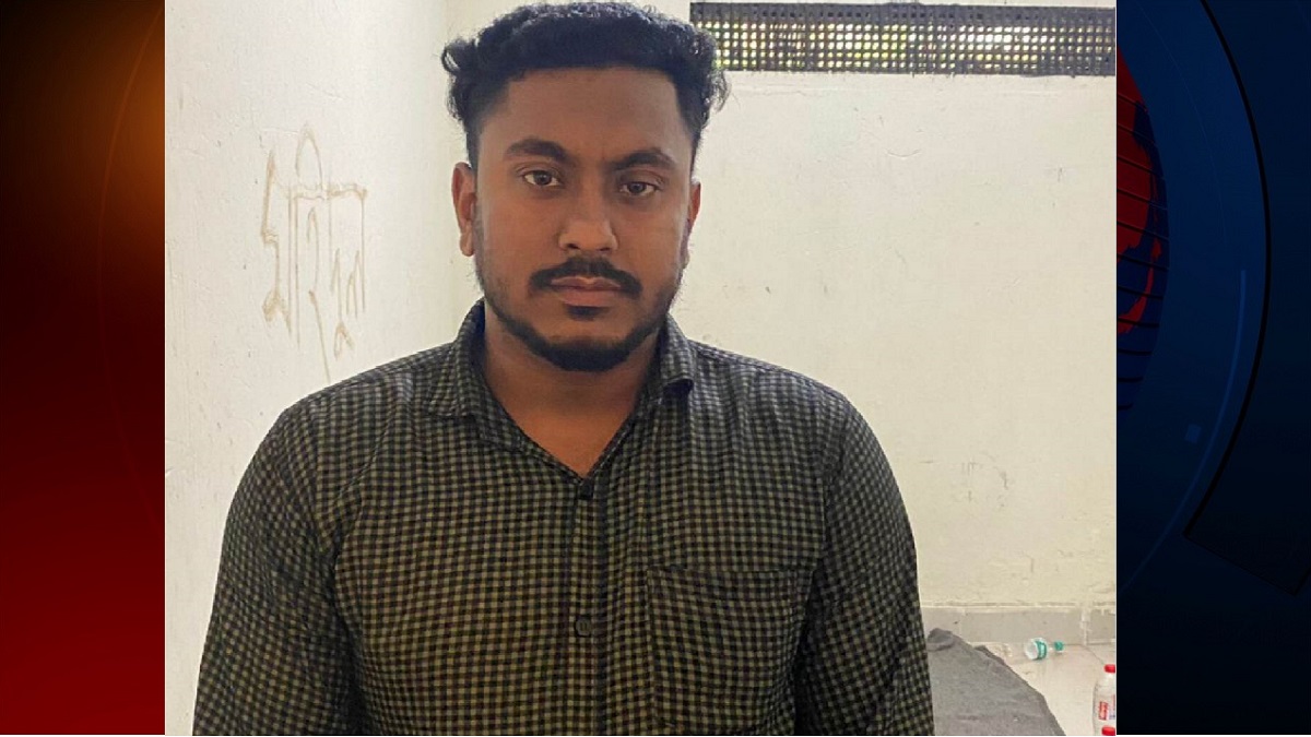 বগুড়ায় এসএসসি পরীক্ষার কেন্দ্র থেকে ভুয়া শিক্ষক আটক