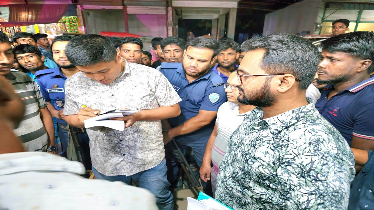 ফেসবুকে ক্রেতা সেজে শিয়ালের মাংস বিক্রেতাকে ধরলেন বন কর্মকর্তা