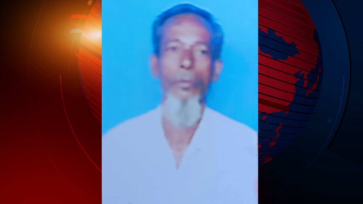 বদ্ধ ঘরে লাশ পচে গেছে বৃদ্ধের, জানতেন না পরিবারের সদস্যরা