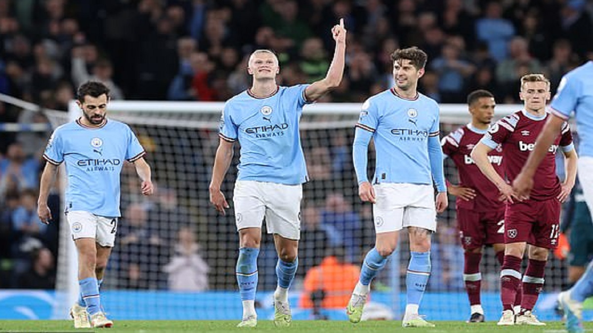 ওয়েস্ট হ্যামকে হারানোর রাতে শীর্ষে ফিরলো ম্যান সিটি