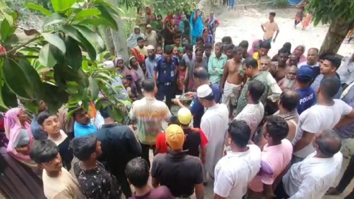 মুন্সিগঞ্জে মেয়েকে সাথে নিয়ে বৃদ্ধ স্বামীকে পিটিয়ে হত্যা, মা-মেয়ে আটক