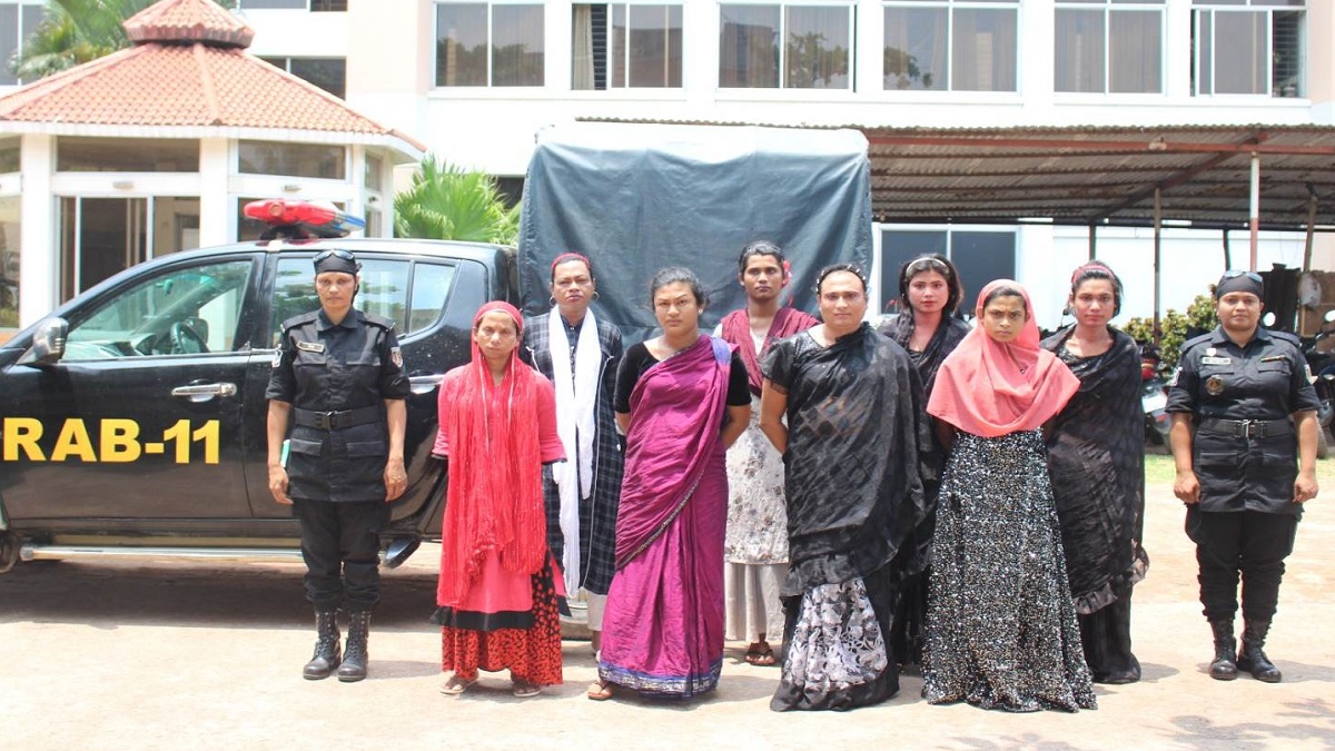 নারায়ণগঞ্জে কোটি টাকার ইয়াবাসহ তৃতীয় লিঙ্গের ৮ মাদক কারবারি গ্রেফতার