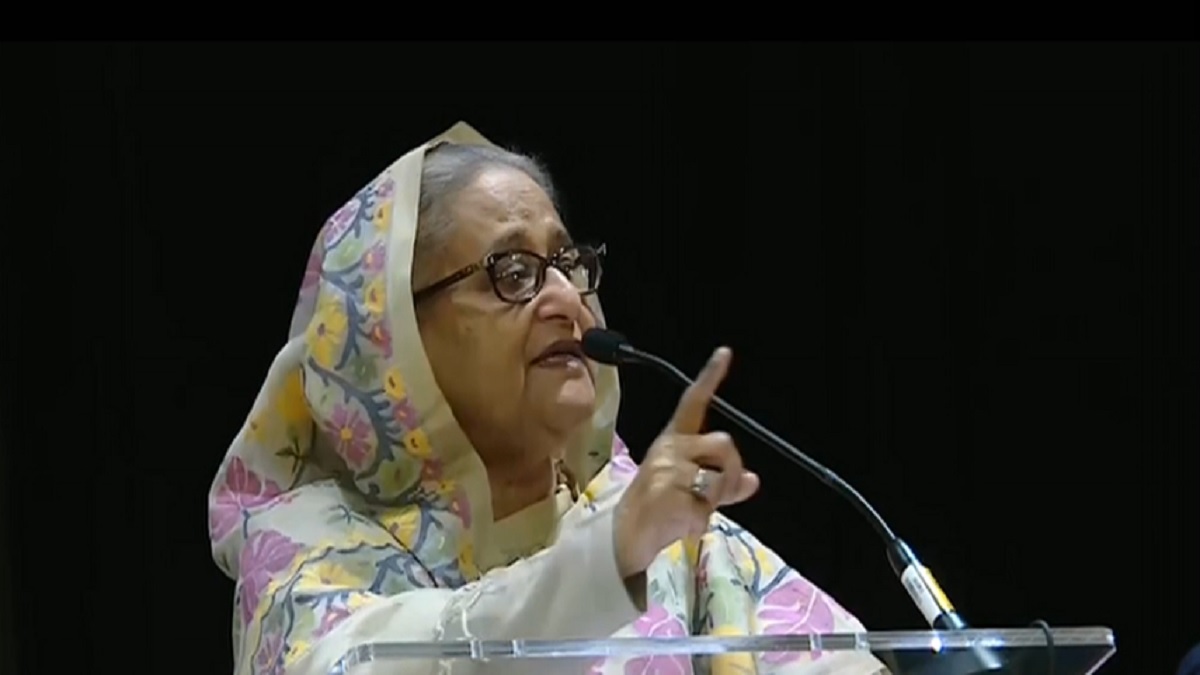 অগ্নিসন্ত্রাসীদের বিষয়ে সতর্ক থাকার আহ্বান প্রধানমন্ত্রীর