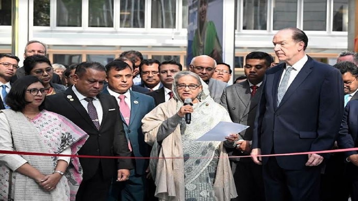 পদ্মা সেতুতে অর্থায়ন বন্ধ হয়েছিল বাইরের চাপে: বিশ্বব্যাংক সদর দফতরে প্রধানমন্ত্রী