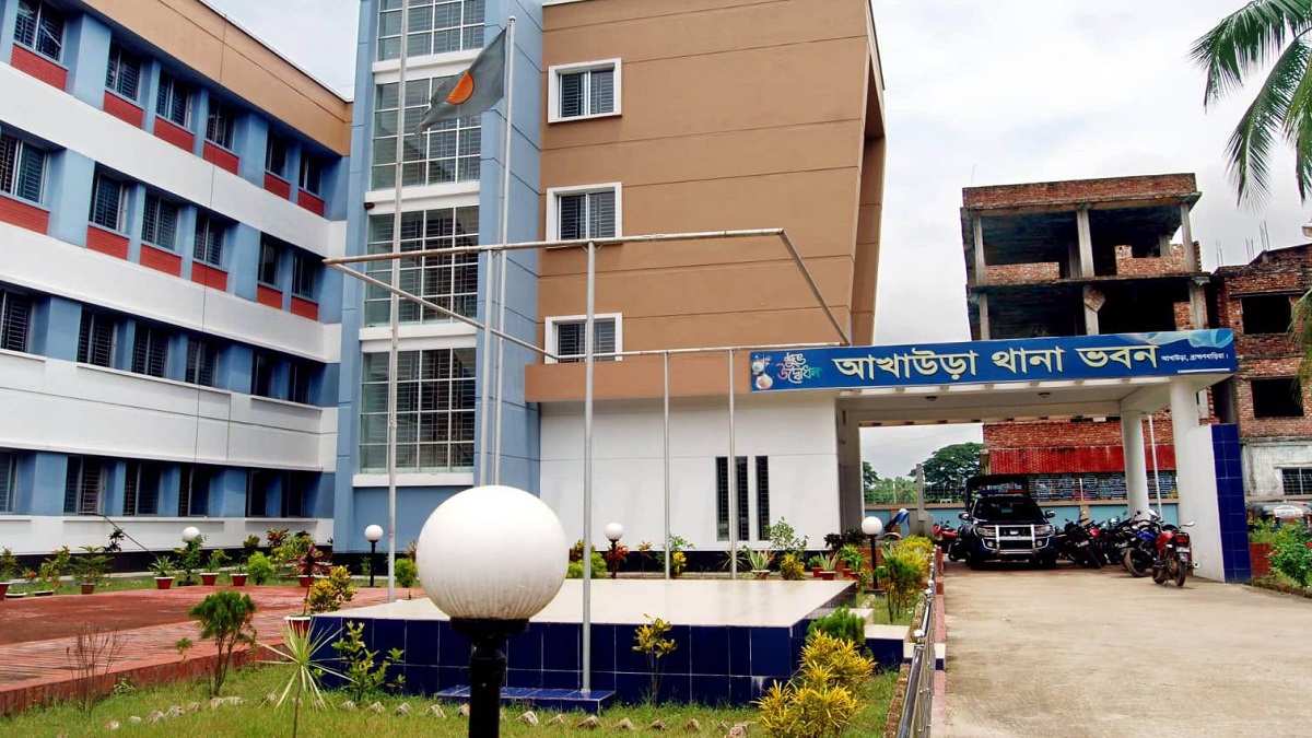 আখাউড়ায় স্কুলছাত্রের ঝুলন্ত মরদেহ উদ্ধার