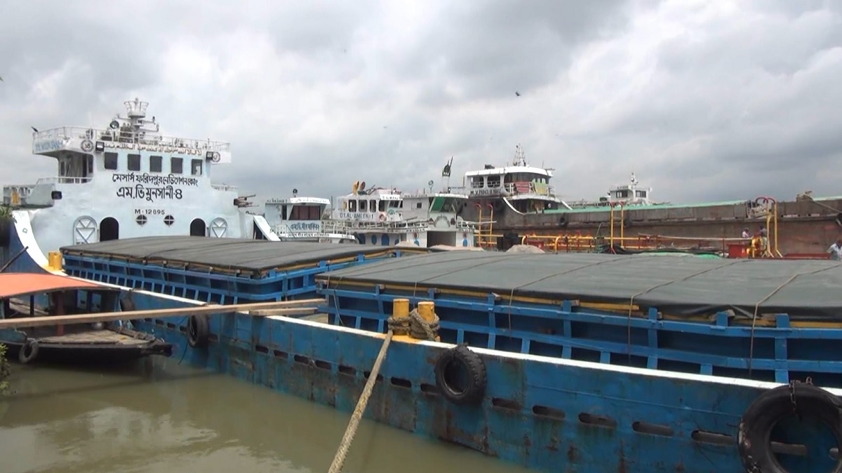 আশুগঞ্জ নদী বন্দরের কার্যক্রম বন্ধ