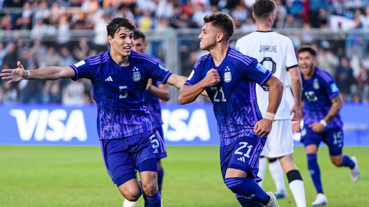 নিউজিল্যান্ডকে উড়িয়ে দিয়ে গ্রুপ চ্যাম্পিয়ন আর্জেন্টিনা