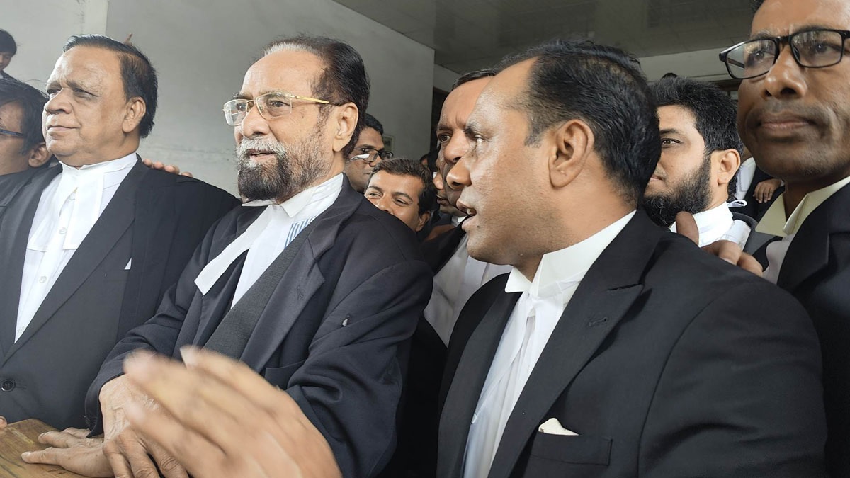 ‘একজন চিফ জাস্টিসকেও নামিয়ে দিয়েছিলাম’ তাপসের এমন বক্তব্য নিয়ে আপিল বিভাগে ব্যারিস্টার আমীর