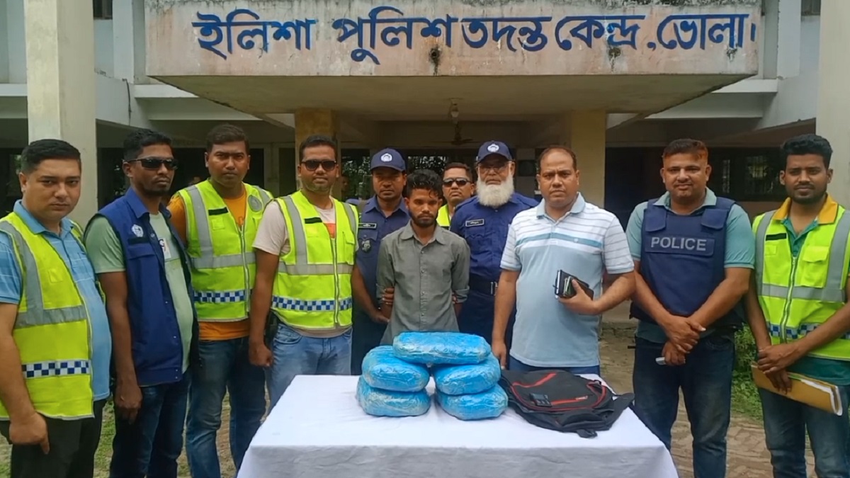 ভোলায় বিপুল পরিমাণ গাঁজাসহ যুবক আটক