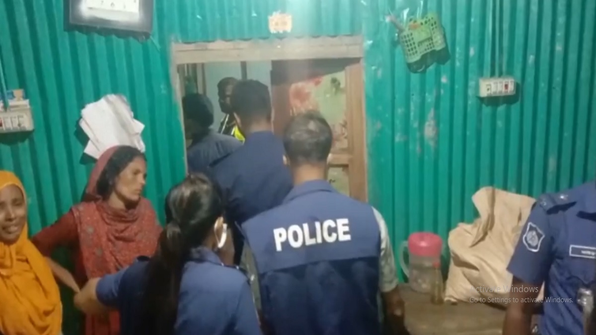 ভোলায় গৃহবধূকে কুপিয়ে হত্যা