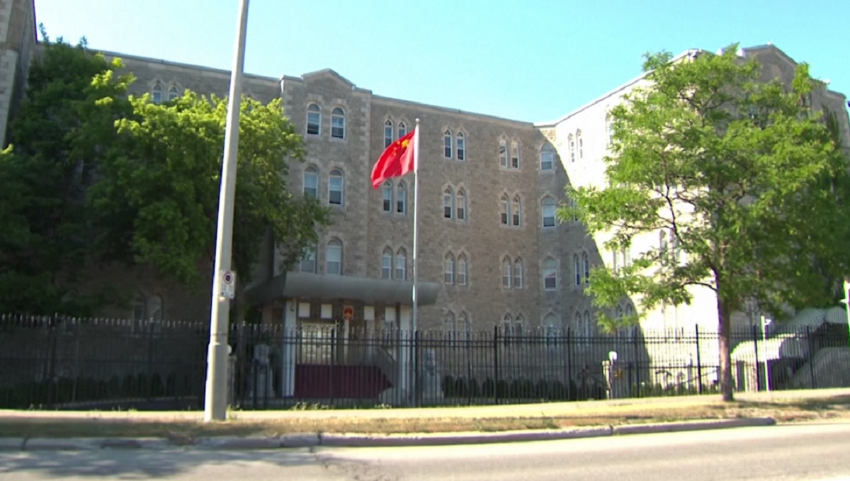 চীনা কূটনীতিককে বহিষ্কার করলো কানাডা