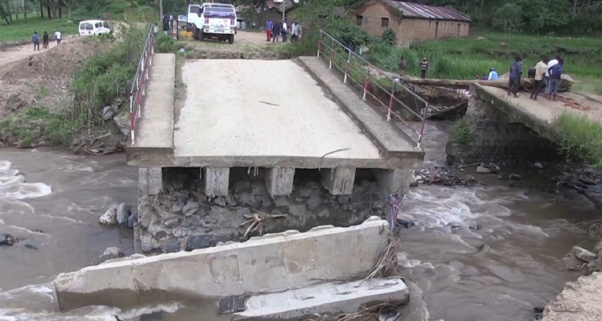 কঙ্গোয় ভয়াবহ বন্যায় প্রাণহানি ছাড়ালো ৪০০