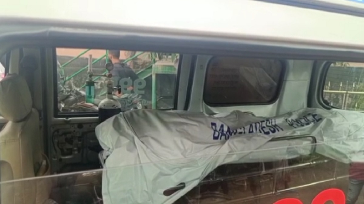 রূপগঞ্জে কাভার্ডভ্যান চাপায় নিহত শ্রমিক