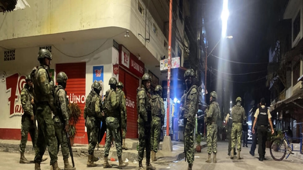 ইকুয়েডরে রেস্টুরেন্টে বন্দুকধারীর হামলায় নিহত ৬