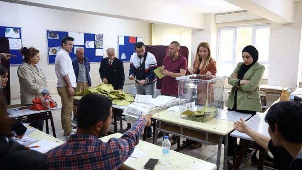 এগিয়ে আছেন এরদোগান